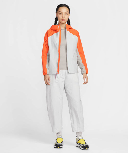 NIKE NIKE ACG Phantasma Storm Fit ADV Jacket W - Safety Orange