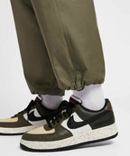 NIKE NIKE Pants Medium Olive