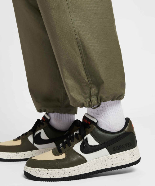 NIKE NIKE Pants Medium Olive