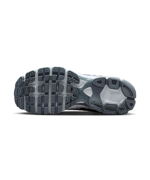 NIKE Nike Air Max Moto 2K W - Size 7