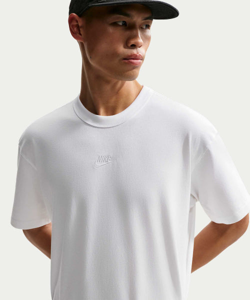 NIKE Nike Sportswear Premium Essentials T-Shirt M - White
