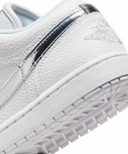 NIKE Nike Air Jordan 1 Low SE W - Size
