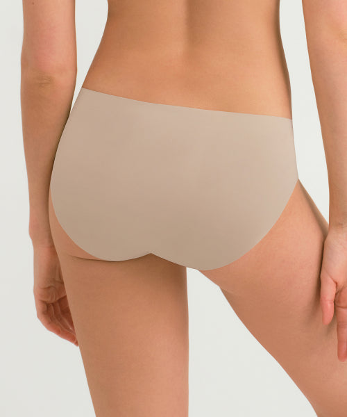 MUSINSA STANDARD WOMAN MUSINSA STANDARD WOMAN Women's Seamless Free Cut Panties Beige