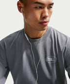 NIKE NIKE T-Shirt M - Cool Gray