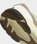 ADIDAS ADIDAS Adizero Adios OG Sneakers - White: Wonder Beige