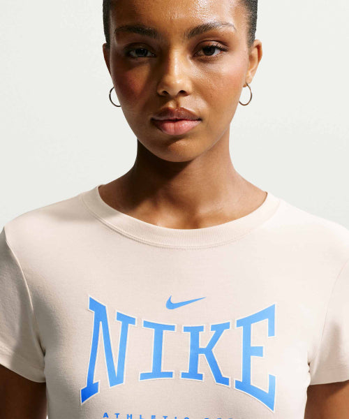 NIKE NIKE T-Shirt Women - Light Orewood Brown