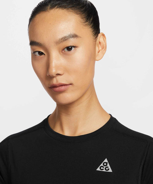 NIKE NIKE T-Shirt Short Sleeve Trail Running Top - Black:Summit White