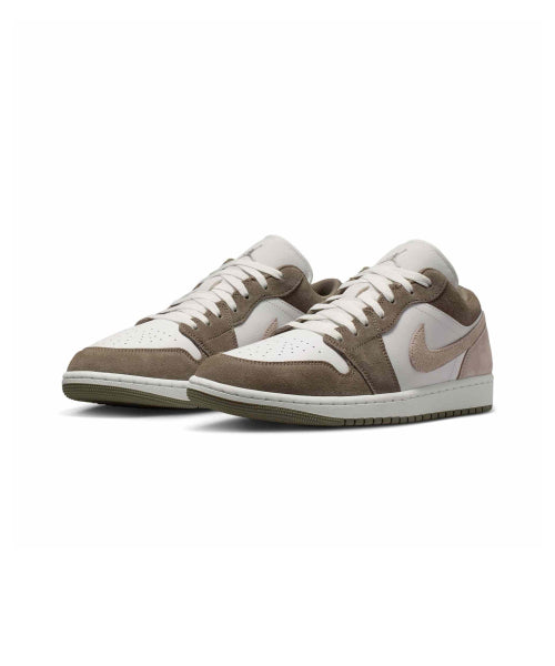 NIKE Nike Sneakers Size