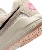 NIKE Nike Sneakers Size