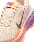 NIKE Nike Vomero 18 W - Size 8