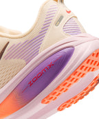 NIKE Nike Vomero 18 W - Size 8