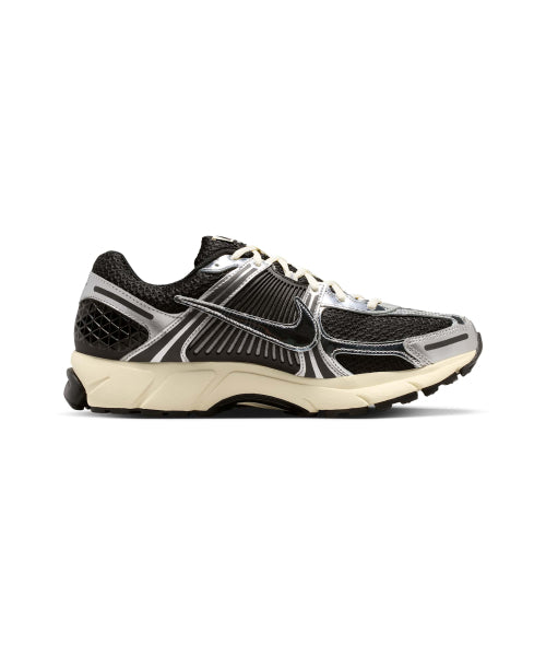 NIKE NIKE Zoom Vomero 5 Sneakers - Black:Metallic Silver:Coconut Milk:Chrome