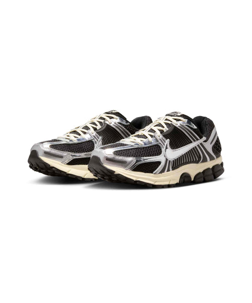 NIKE NIKE Zoom Vomero 5 Sneakers - Black:Metallic Silver:Coconut Milk:Chrome