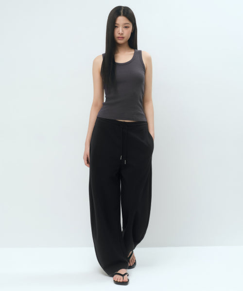 MUSINSA STANDARD WOMAN MUSINSA STANDARD WOMAN Sweatshirt Women’s curved sweat pants (2 colors)