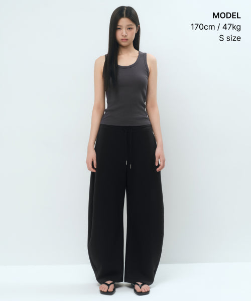 MUSINSA STANDARD WOMAN MUSINSA STANDARD WOMAN Sweatshirt Women’s curved sweat pants (2 colors)