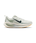 NIKE Nike Vomero 18 M - Size 10