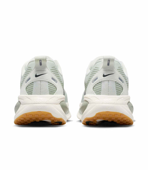NIKE Nike Vomero 18 M - Size 10