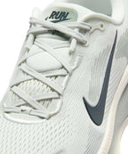 NIKE Nike Vomero 18 M - Size 10