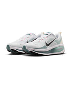 NIKE Nike Vomero 18 M - Size