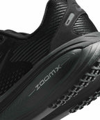 NIKE Nike Vomero 18 Shoes - Women