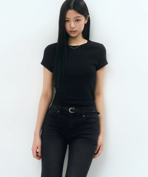 MUSINSA STANDARD WOMAN MUSINSA STANDARD WOMAN T-Shirt Slim Fit