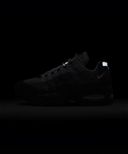 NIKE NIKE Air Max 95 Sneakers - Black:White:Reflect Silver:Pink Foam