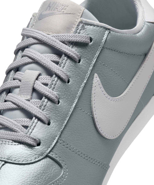 NIKE NIKE Sneakers Metallic Silver