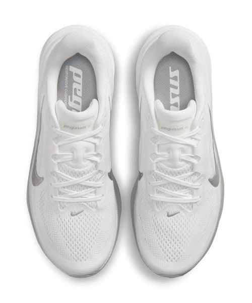 NIKE Nike Shoes Women Size 260