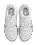 NIKE Nike Shoes Women Size 260