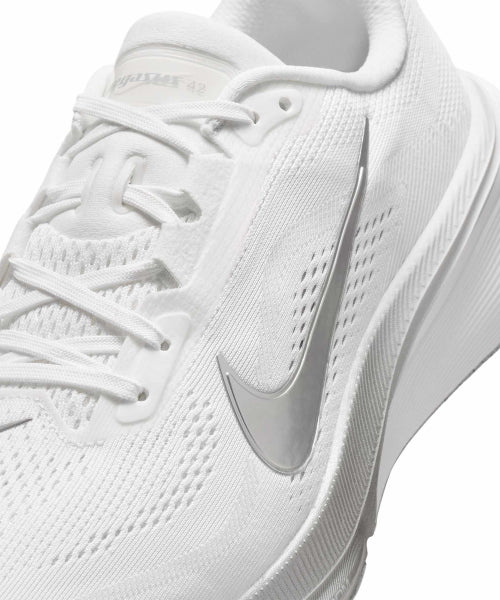 NIKE Nike Shoes Women Size 260