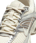 NIKE Nike Sneakers Women - Pale Ivory