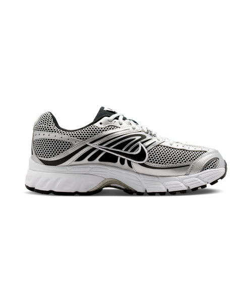 NIKE Nike Sneakers Size