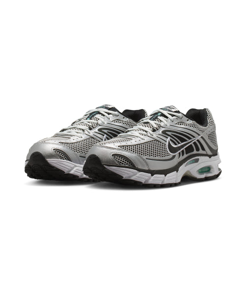 NIKE Nike Sneakers Size
