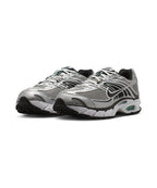 NIKE Nike Sneakers Size