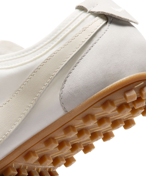 NIKE Nike Sneakers Women - Summit White