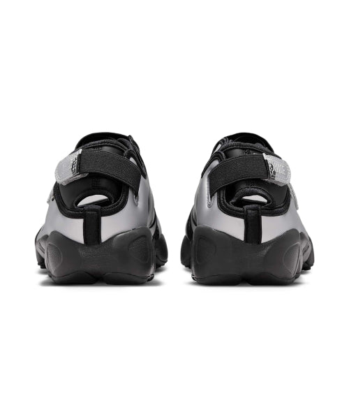 NIKE NIKE Sneakers Women - Black:Metallic Silver:Black