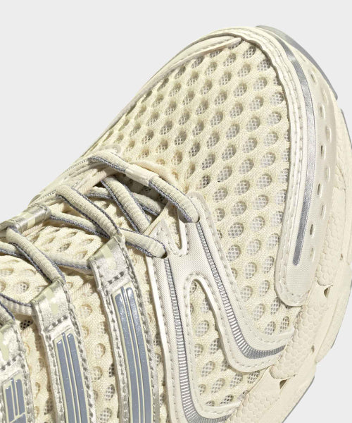 ADIDAS ADIDAS Adistar Control 5 Sneakers - White: Halo Silver