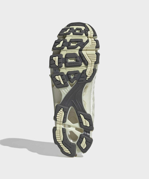 ADIDAS ADIDAS Mega Ride F50 Sneakers - White: Gold Metallic