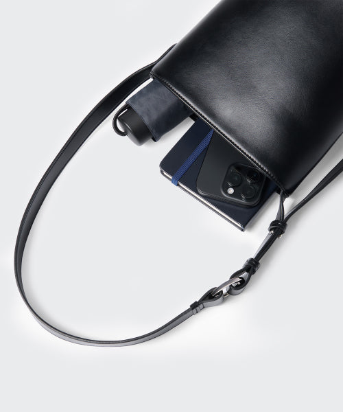 MUSINSA STANDARD WOMAN MUSINSA STANDARD WOMAN Women's Bucket Shoulder Bag [Black]