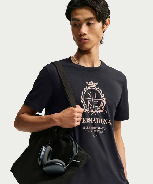 NIKE NIKE T-Shirt M - Black