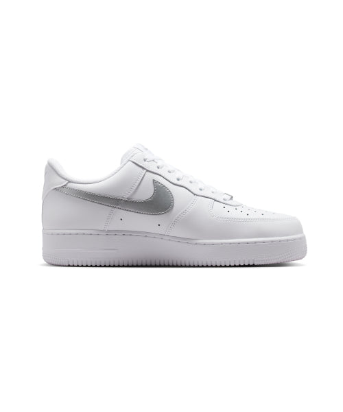 NIKE Nike Sneakers Air Force 1 07 M - White:Metallic Silver