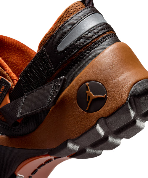 NIKE NIKE Jordan Trunner LX W Light British Tan