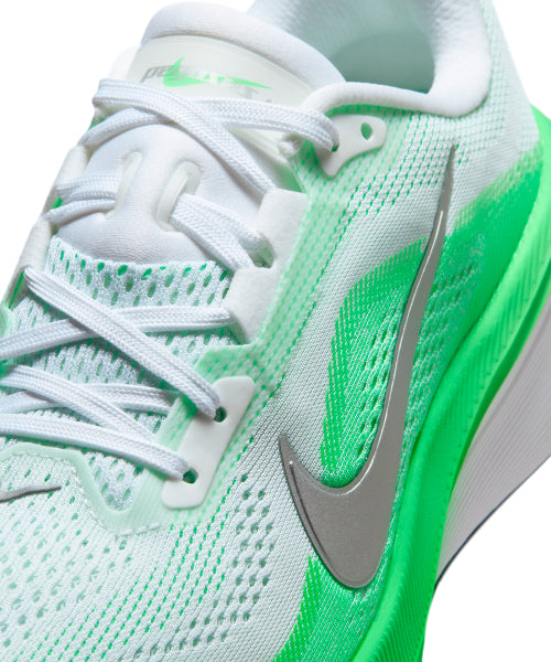 NIKE Nike Pegasus 42 W Sneakers - White: Green Strike