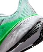 NIKE Nike Pegasus 42 W Sneakers - White: Green Strike
