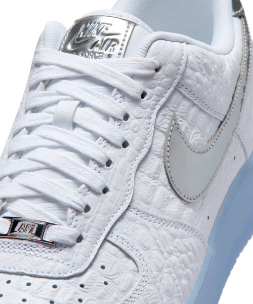 NIKE Nike Sneakers Size