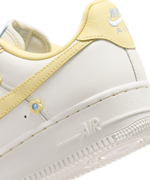 NIKE NIKE Air Force 1 07 W - Size