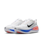 NIKE NIKE Sneakers Vomero Plus M - White:Atomic Pink:Racer Blue:Black