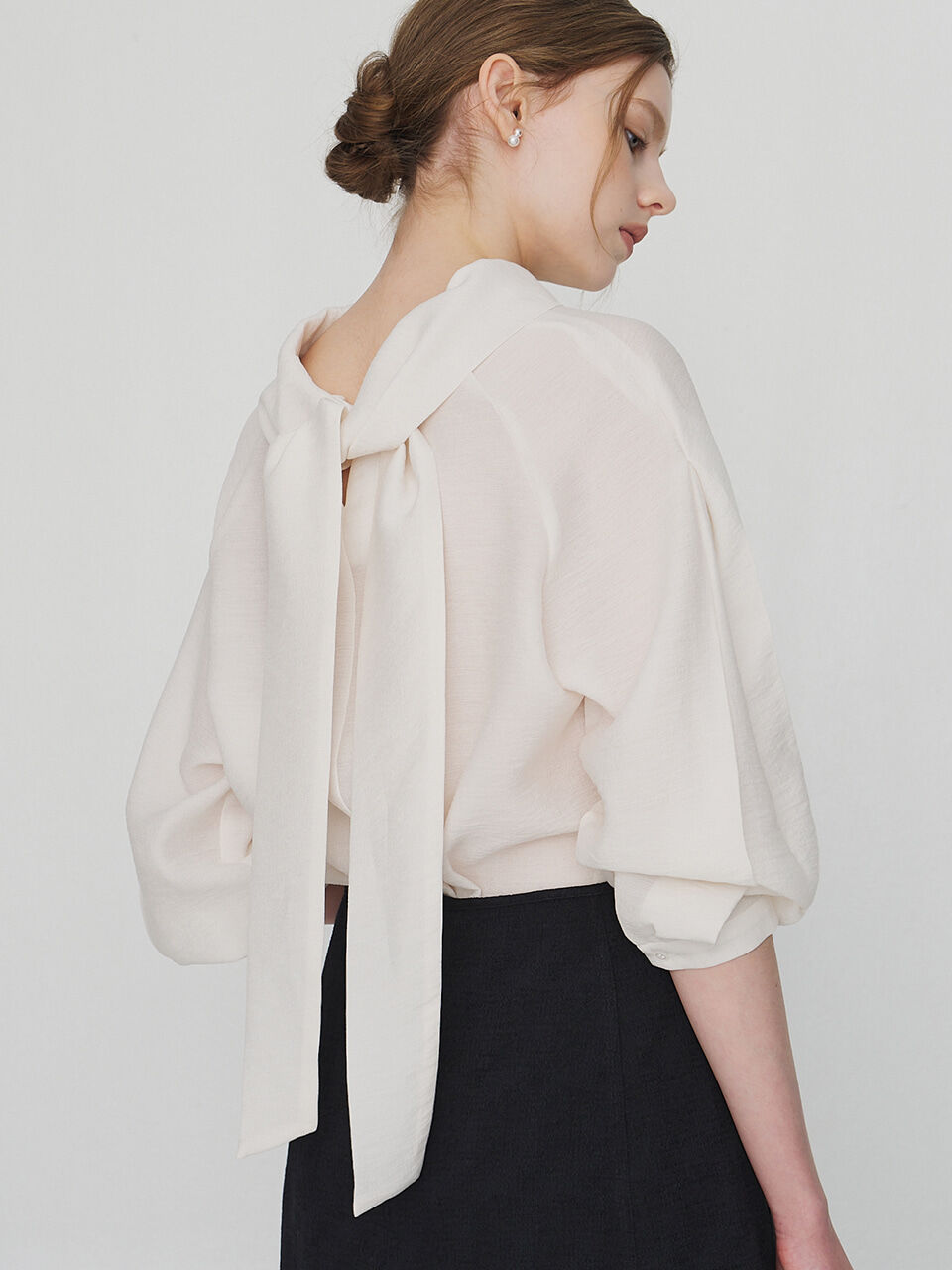 MOMET Grass Back Tie Blouse Cream