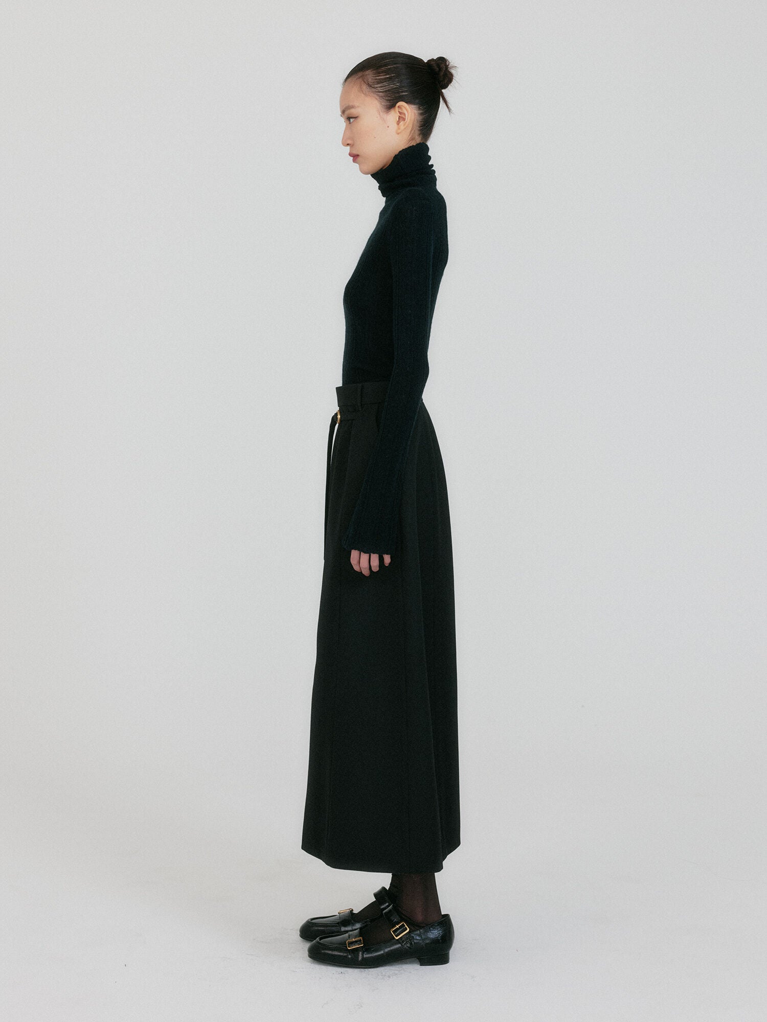 EENK ZIAH High Neck Knit Top - Black