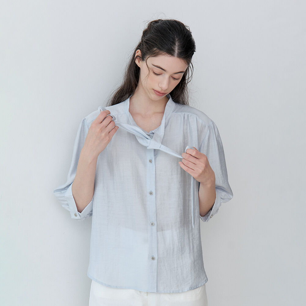 Le' Studio TIE RIBBON SHORT-SLEEVED BLOUSE (SBL)